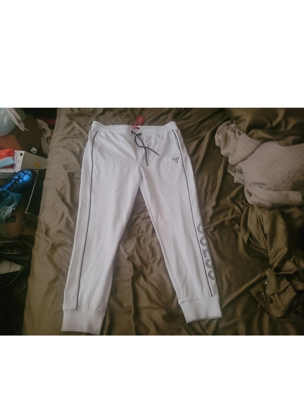 Brand-New With Tag Men's Guess Jose Logo Tape Jogger Pants Size XL White